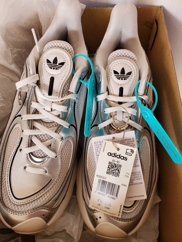 専用 ヴィーナス ☆Adidas Originals☆ Ozvenuz W 厚底 