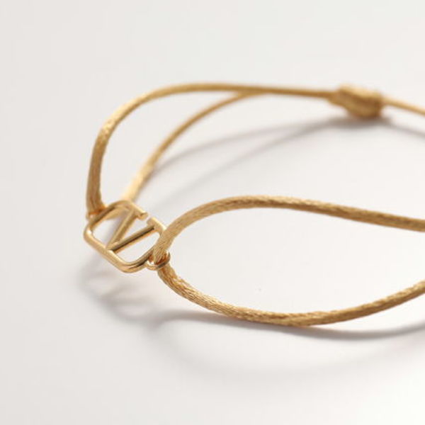 コットンの艶感が美しい。