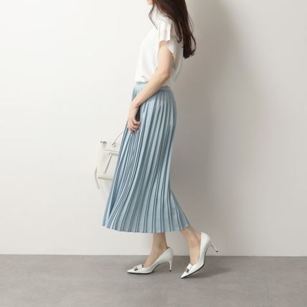 涼しげカラーが、初夏のジメジメを吹き飛ばしてくれそう。