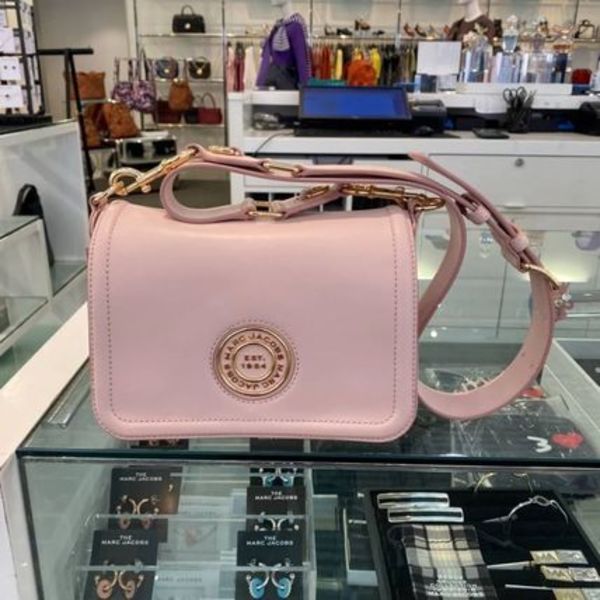 カラーバリエーションも豊富🌸