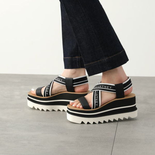 ボリュームソールでスタイルを格上げ!