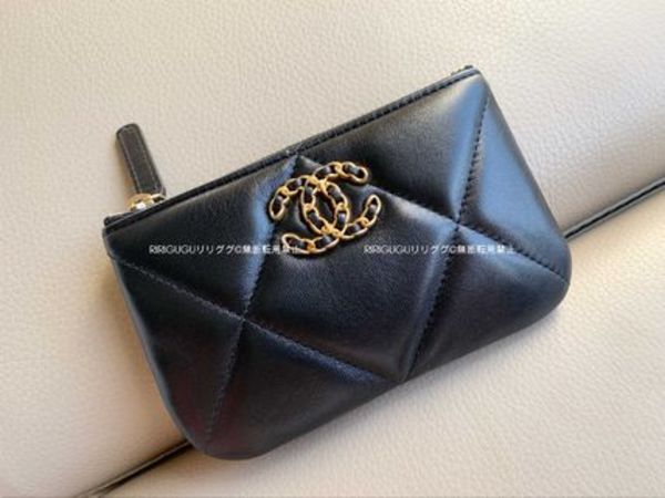 【薄型の手のひらサイズ】ミニショルダーに入る♡CHANEL(シャネル)の便利なコインケース大特集!-STYLE HAUS
