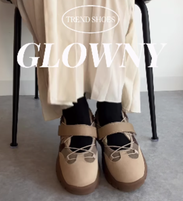 韓国で話題のレトロ可愛い“ベルクロスニーカー”!