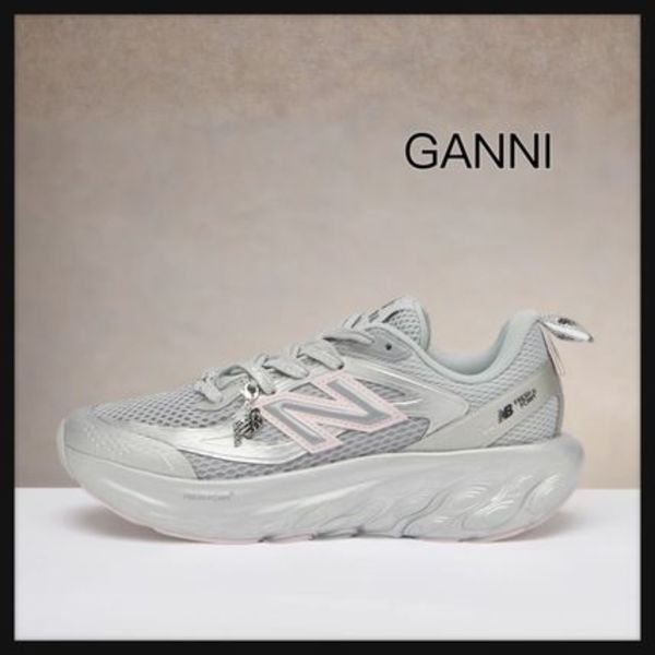 【Ganni】NEW BALANCE コラボ FRESH FOAM スニーカー ロゴ 2色