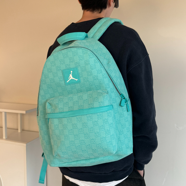 サイズ : 縦43cm × 横31cm × マチ15cm