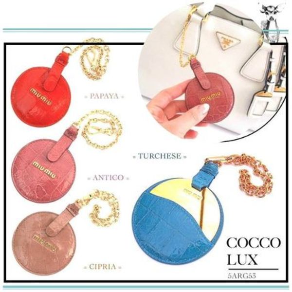 miumiu《激カワ+*》クロコ型押しチェーンミラー