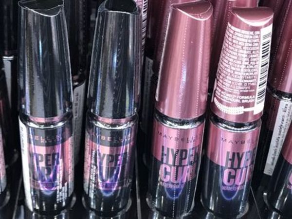 Maybelline ハイパーカール ウォータープルーフ マスカラ