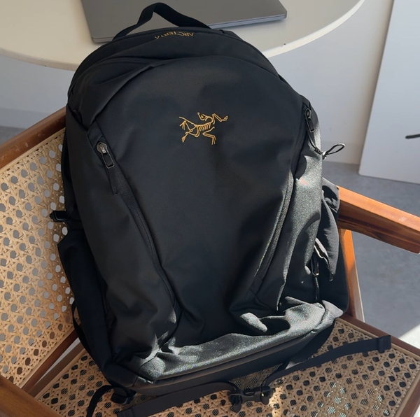 サイズ : H47.5cm × W27.5cm × D25cm