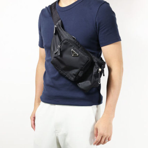 PRADA ウエストバッグ ボディバッグ クロスボディバッグ 2VL056
