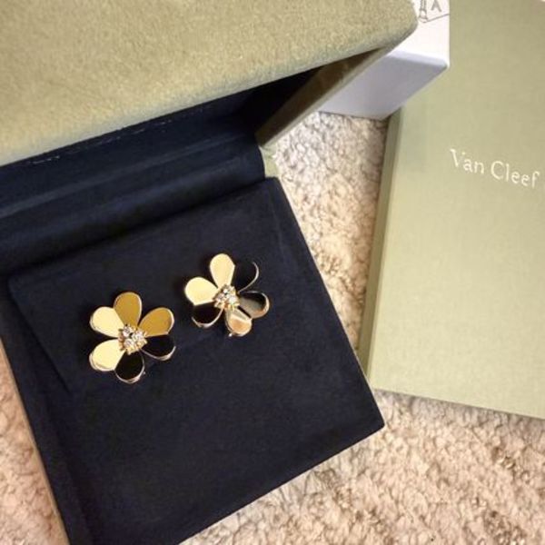 Van Cleef &Arpels フリヴォル イヤリング ラージモデル YG