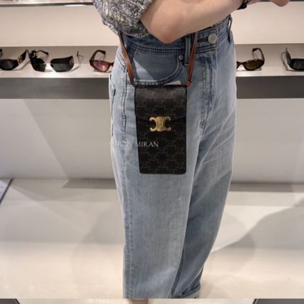 【CELINE】TRIOMPHE バーティカル モバイルポーチ