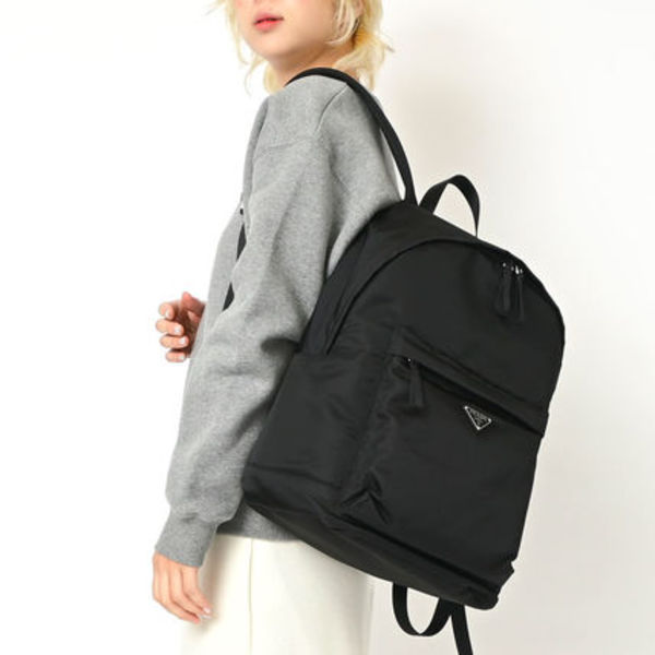 PRADA 三角 ロゴ付き バックパック リュックサック 2VZ034