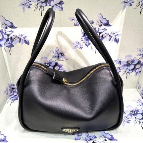 関税込《PRADA》ダーリン ソフトグレインレザー ハンドバッグ