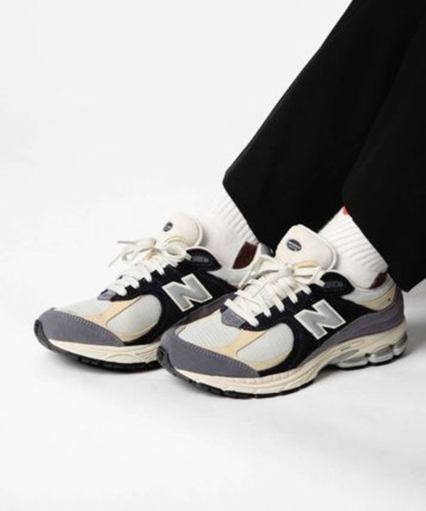 ニューバランス New Balance M2002RSH スニーカー