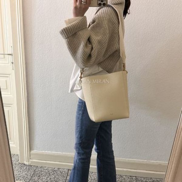 追跡付き発送【CELINE】SANGLE SMALL サングルスモール