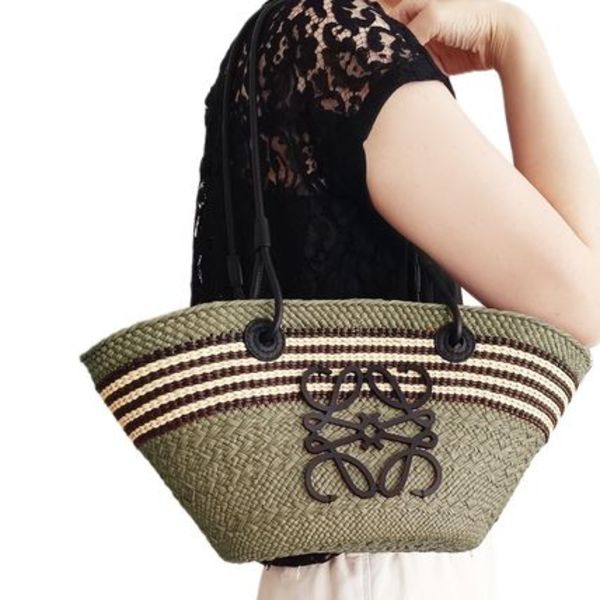 LOEWE アナグラム バスケット スモール(イラカヤシ&カーフ)