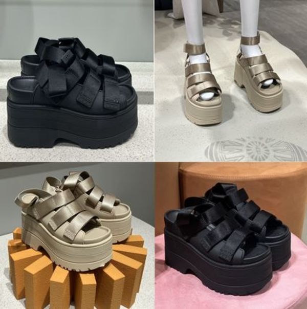UGG★ゴールデングロウ 厚底サンダル