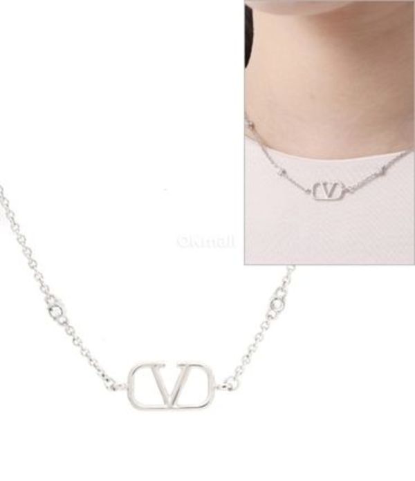 VALENTINO| (6W0J0T54 YCW 68S / 6W2J0T54 YCW 68S)