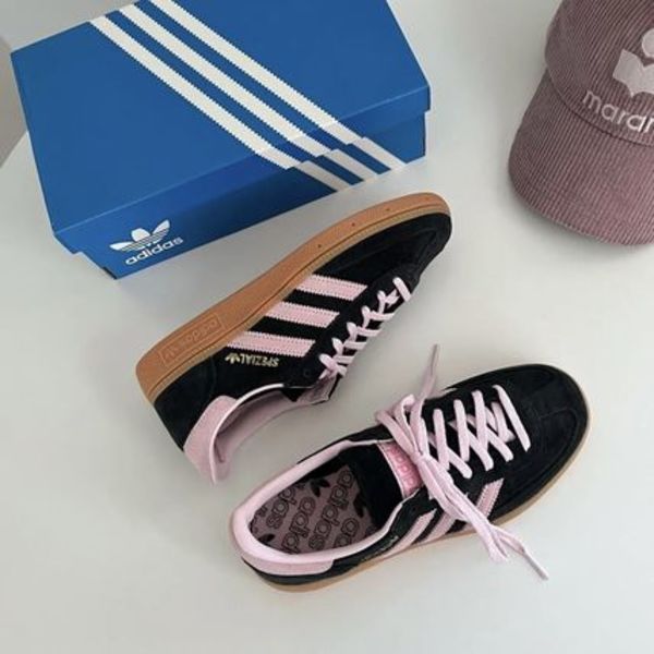 【関税-送料込み】ADIDAS W HANDBALL SPZL BLACK PINK IE5897