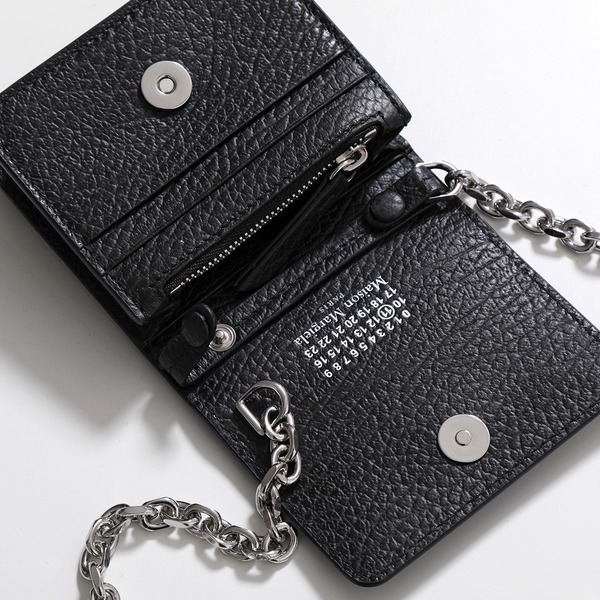 内側にはブランドのロゴ入り♡