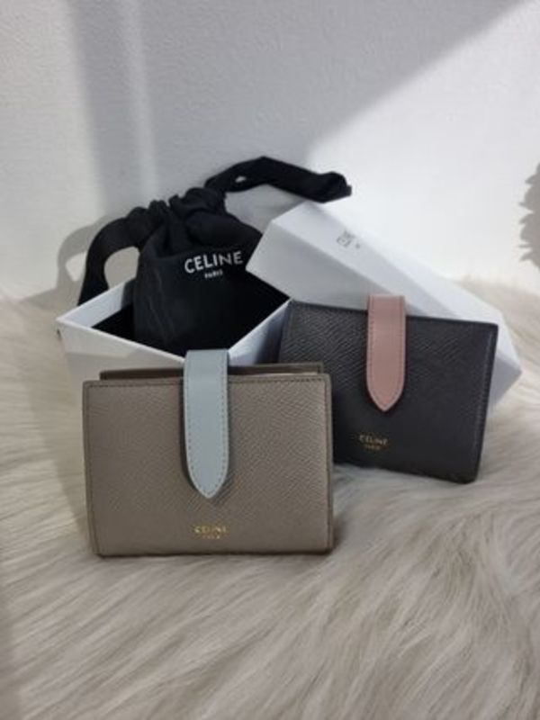 VIPセール☆直営店買付☆CELINE スモール ストラップ ウォレット