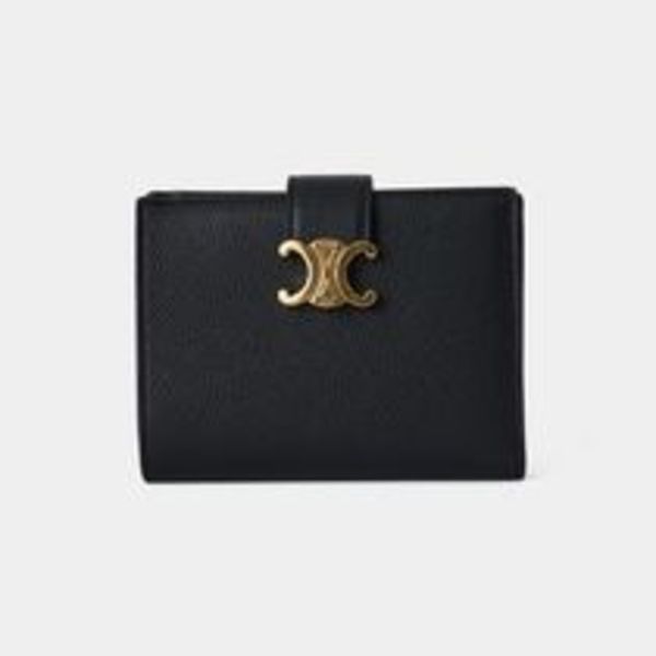 【人気のトリオンフ金具×実用性◎】CELINE 二つ折り財布