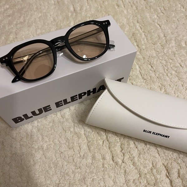 ブルーエレファント　blue elephant スクエア　カラーレンズ ブルーエレファント blue elephant スクエア カラーレンズ