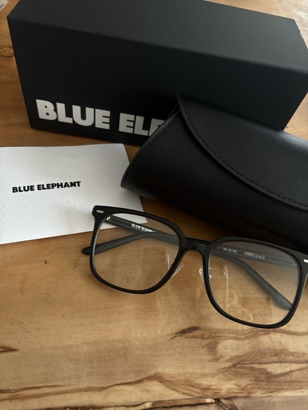 ブルーエレファント　blue elephant スクエア　カラーレンズ ブルーエレファント blue elephant スクエア カラーレンズ