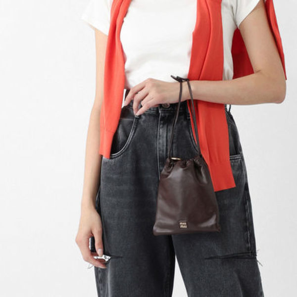 miu miu ポーチ 5ng010-2csw-f0nbl