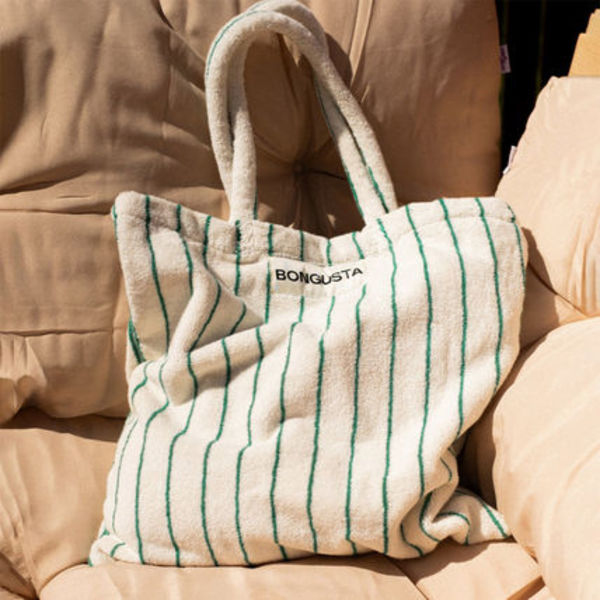 サブバッグとしても活躍!