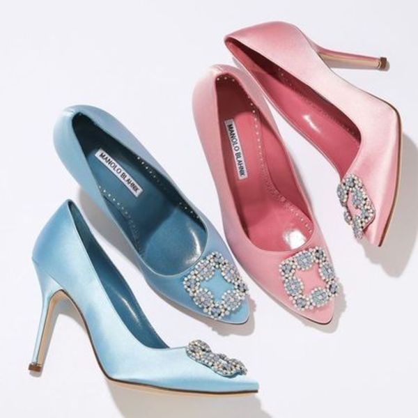 MANOLO BLAHNIK パンプス HANGISI OPAL SATIN 105