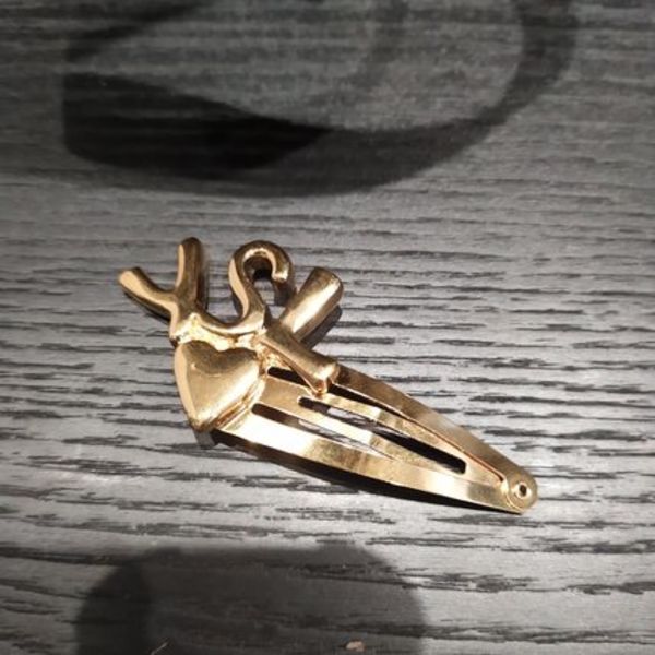 パリ直送!【YSL】☆カサンドラ ヘアクリップ(メタル)☆