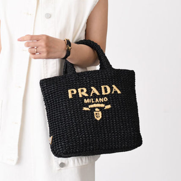 【国内即発】PRADA クロシェバッグ