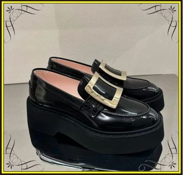 【Roger Vivier】ロジェヴィヴィエ ヴィヴレンジャー ローファー
