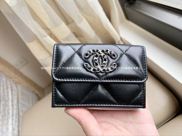 (シャネル)CHANEL19三つ折りミニ財布☆☆AP1789☆