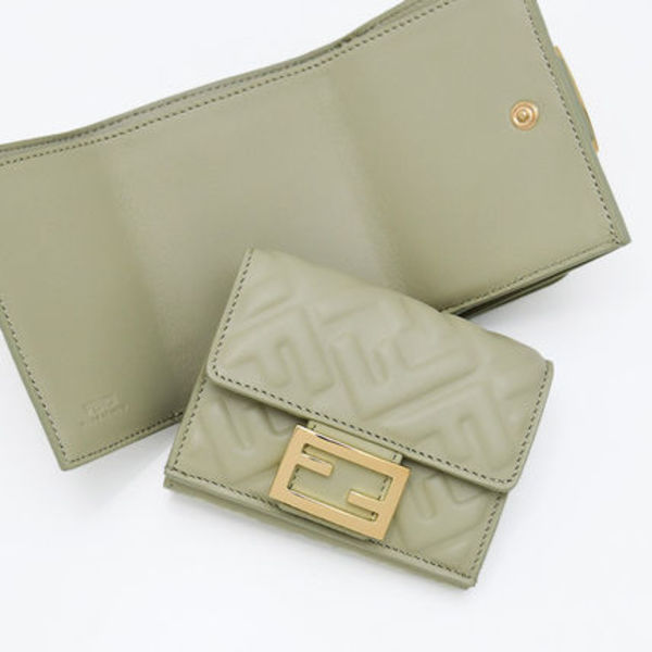 【国内即発】FENDI レザーミニウォレット