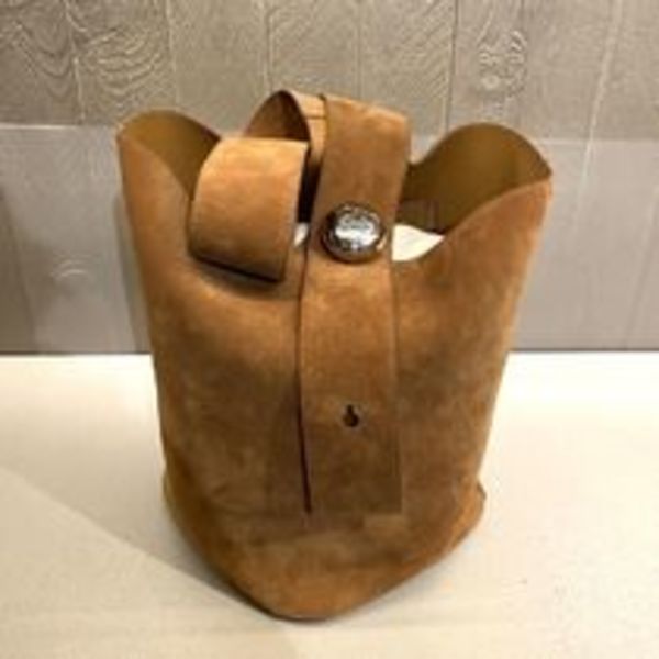25新作 LOEWE ペブル バケットバッグ ラージ スエードカーフ