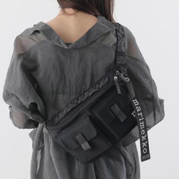 marimekko ボディバッグ Sling Bag M Solid 094618
