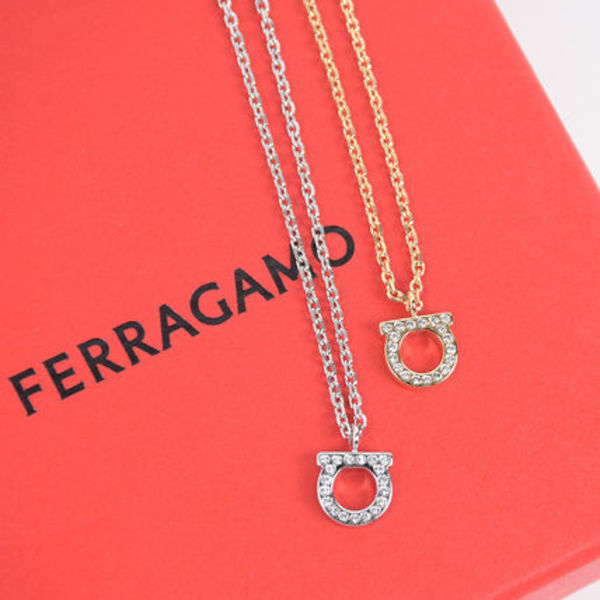 【国内即発】Salvatore Ferragamo クルスタルネックレス