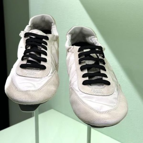 【PRADA】軽量◎コラプス Re-Nylon×スエード スニーカー