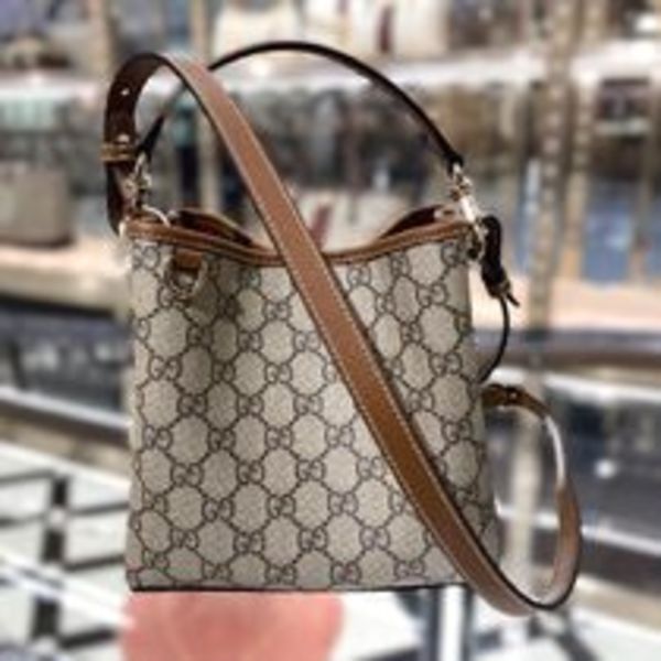 【送料込】GUCCI〔GGエンブレム〕スモール バケットバッグ