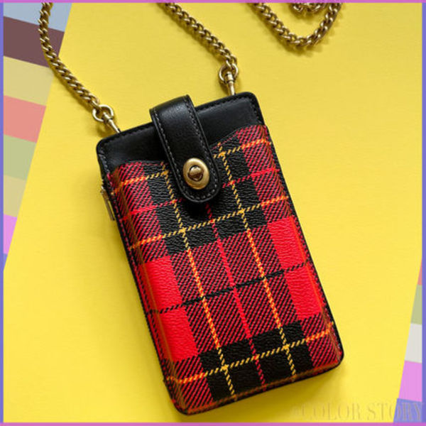 【COACHブティック】●店員の高い愛用率!●お財布クロスボディー