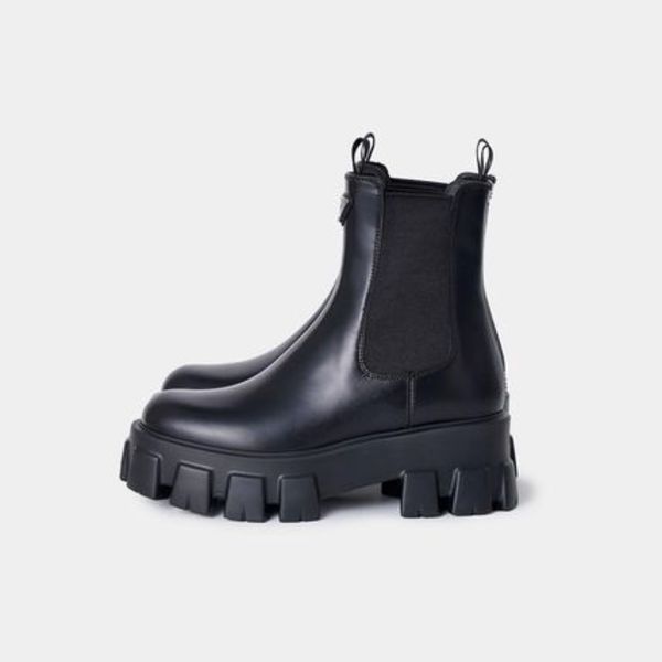★PRADA ★  モノリス ブラッシュドレザー ブーティー