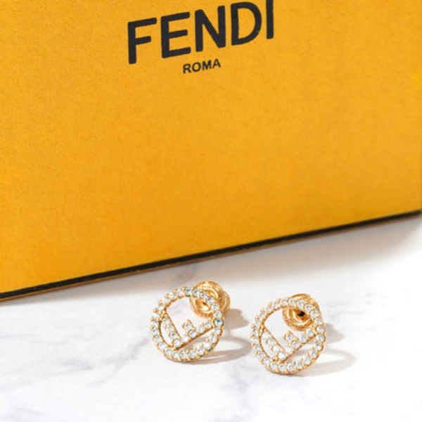 【新品同様+】FENDI ピアス F IS FENDI ゴールド 8AG738