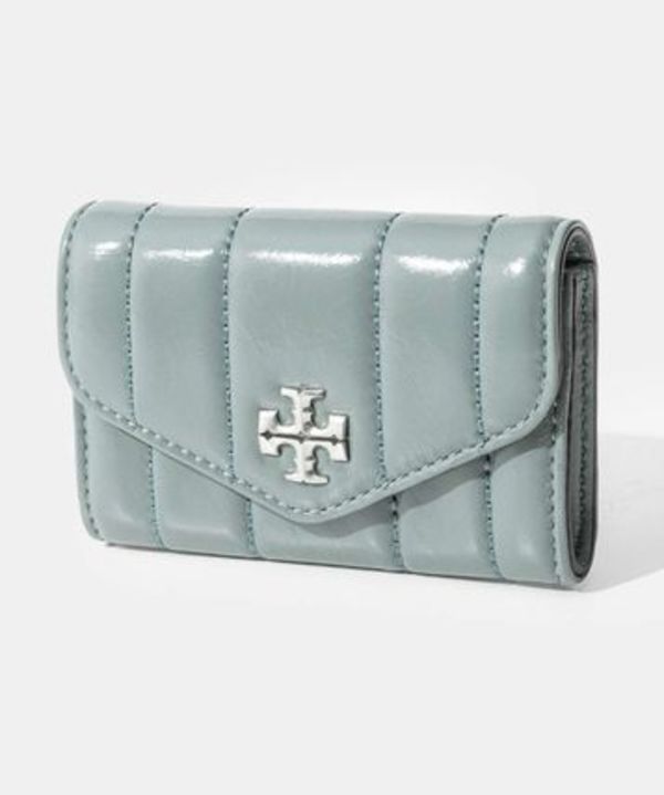 TORY BURCH Kira PATENT FLAP CARD CASE 135764 カードケース