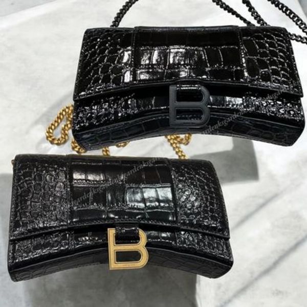 すぐ届く!BALENCIAGA HOURGLASS チェーン ミニウォレット