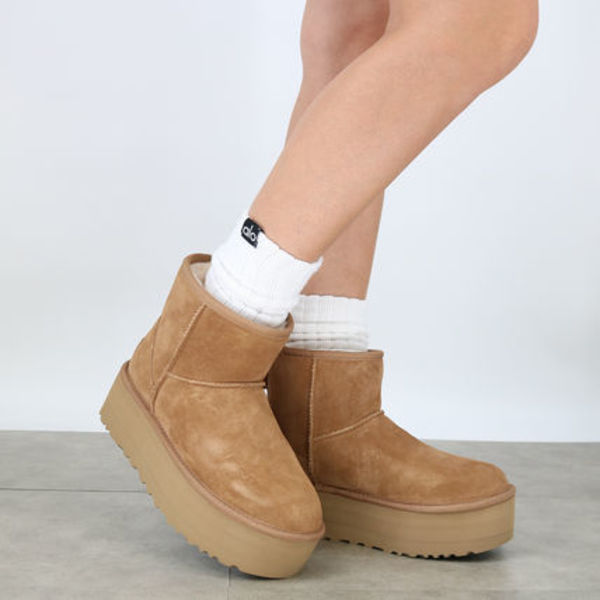 アグ  1134991 CLASSIC MINI PLATFORM ムートンブーツ
