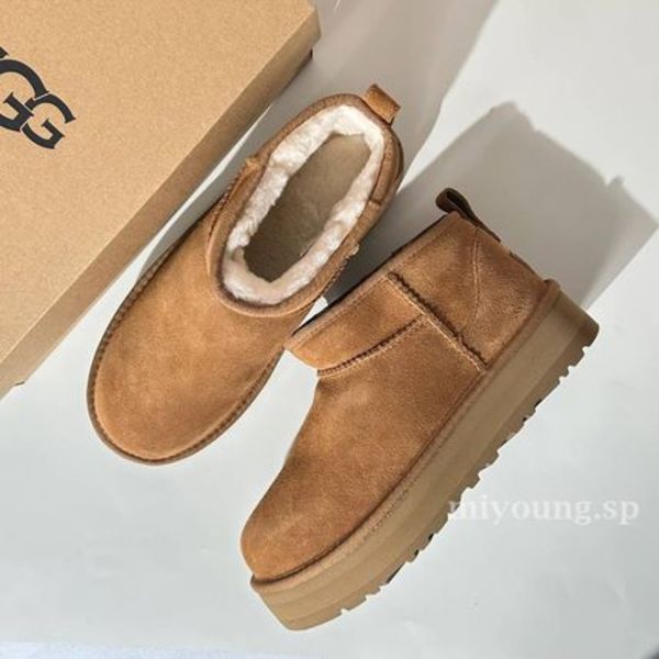 大人もOK!! UGG Classic Ultra Mini Platform Kids ★関税送料込