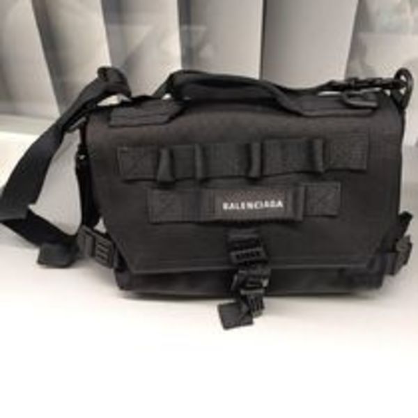 【23SS】BALENCIAGA Army ナイロン メッセンジャー バッグ