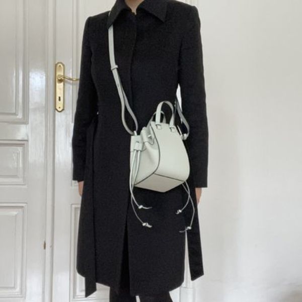 お急ぎください♪ LOEWE Hammock  Mini Bag